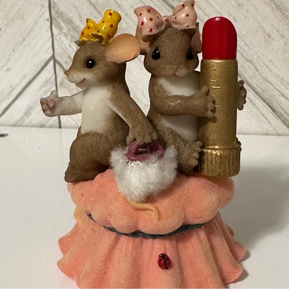 Fitz and Floyd charming tails “being sisters is a wonderful thing” - Picture 4 of 13